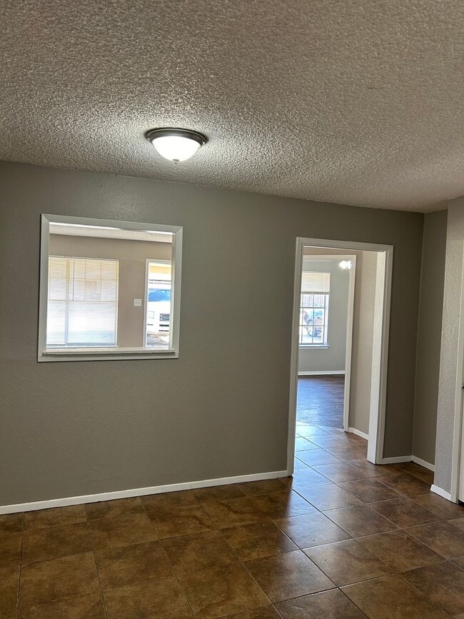 Building Photo - 1701-1703 Georgia St.