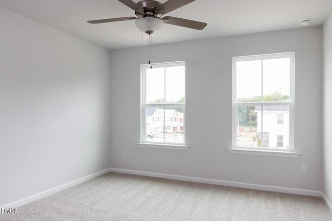 Building Photo - 152 Kobus Ct
