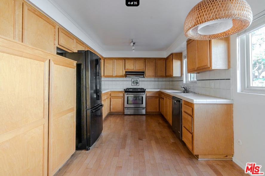 Building Photo - 11260 Overland Ave