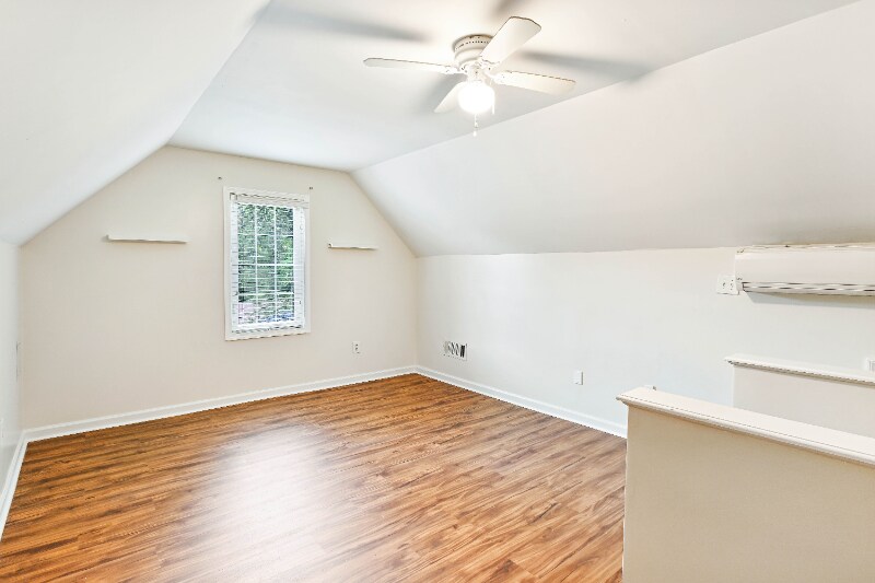 Building Photo - 1058 Jefferson Ave