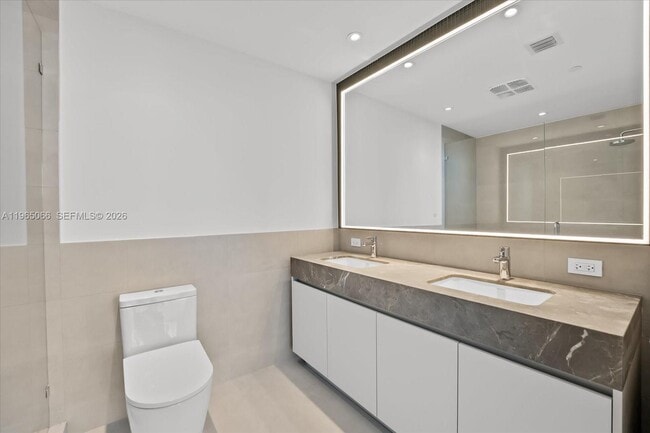 Building Photo - 501 West Ave