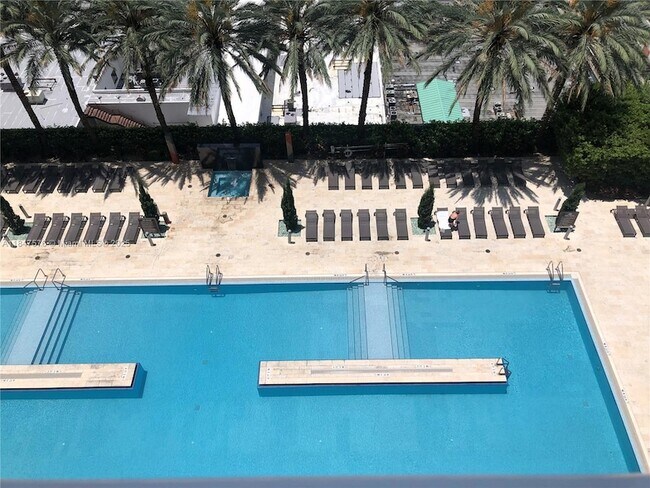 Building Photo - 50 Biscayne Blvd