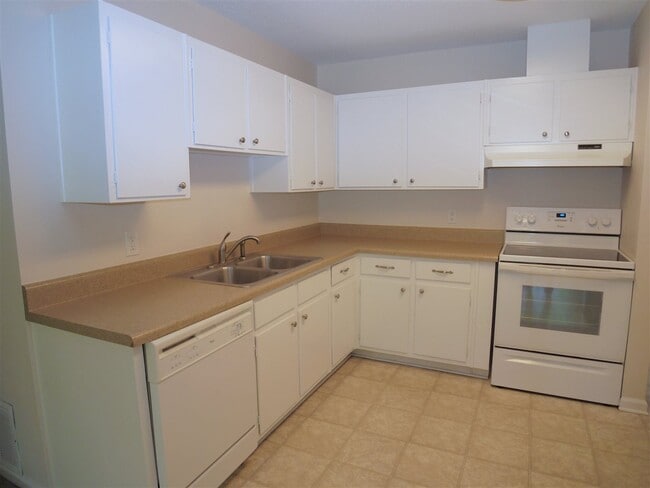 Building Photo - 1232 Winifred Dr