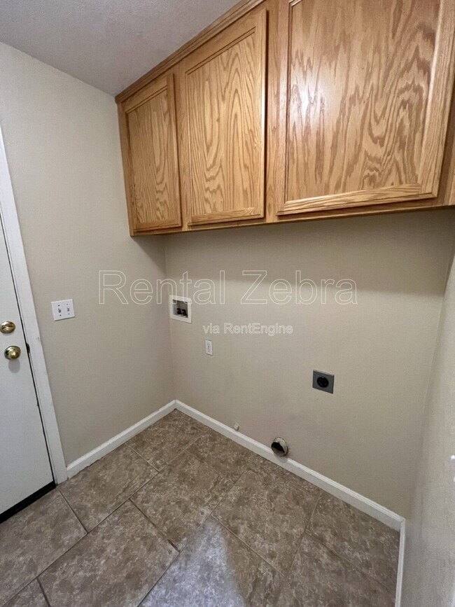 Building Photo - 1209 Duck Blind Cir