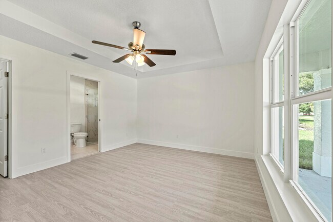 Building Photo - 7304 Miramar Ave