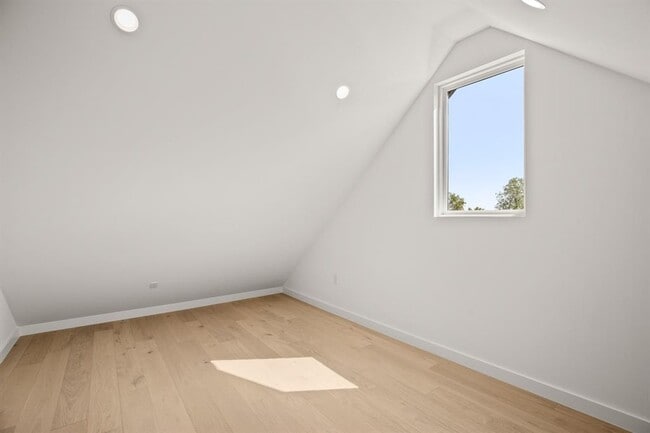 Building Photo - 1714 Woodland Ave
