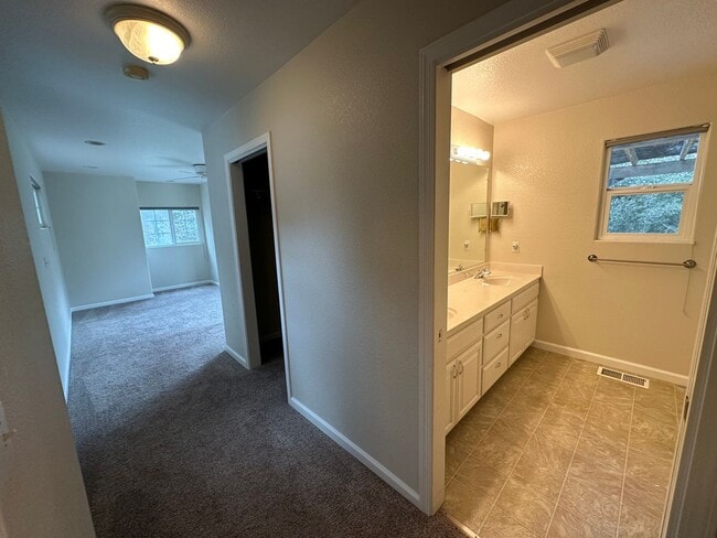 Building Photo - Country Home in Great Penn Valley Location, sorry no pets.