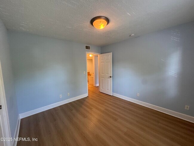 Building Photo - 3434 Blanding Blvd