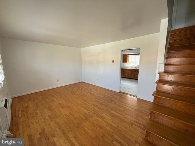 Building Photo - 2256 Roosevelt Blvd