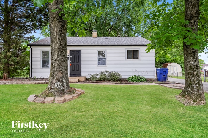 Primary Photo - 1160 Spruce Dr