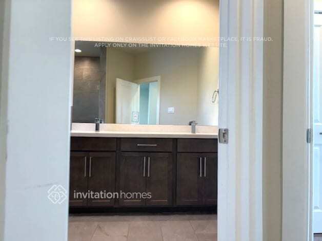 Building Photo - 10534 Executive Lake Dr