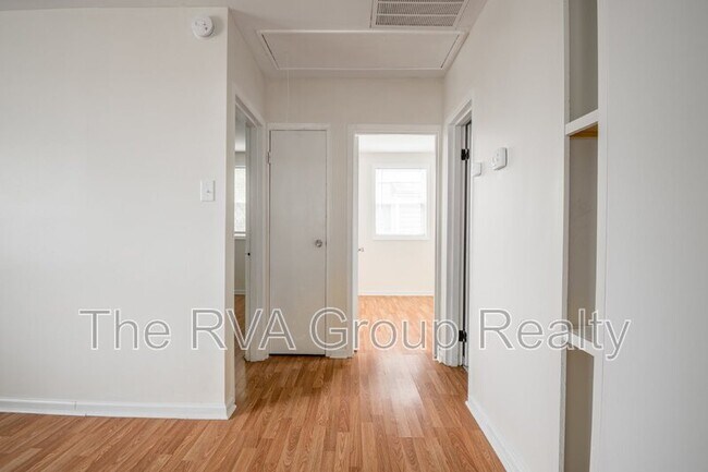 Building Photo - 1801 Keswick Avenue