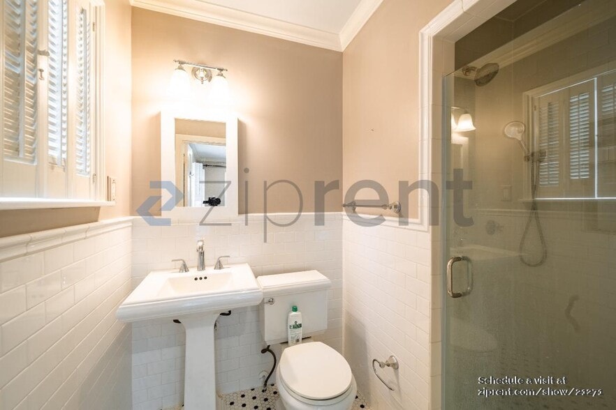 Building Photo - 2139 Dryden Rd