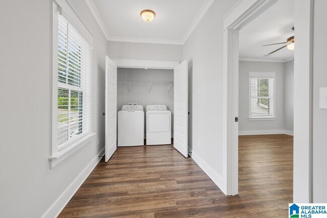 Building Photo - 1509 Cottage Grv