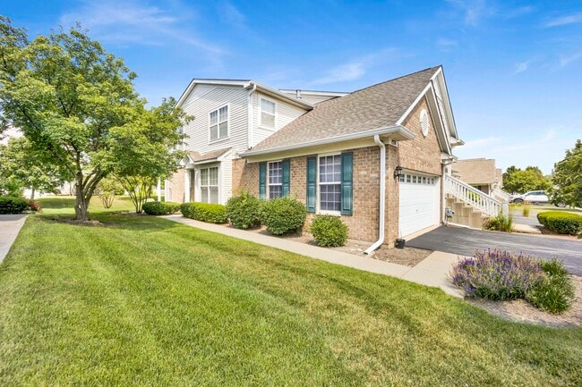 Building Photo - 1574 Millbrook Dr