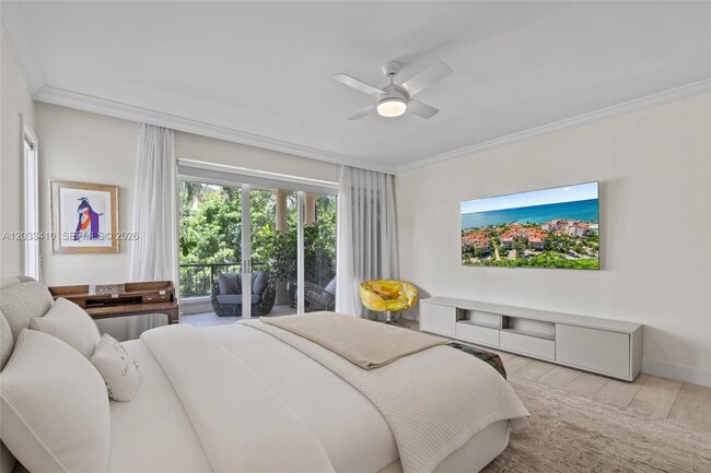 Building Photo - 19122 Fisher Island Dr