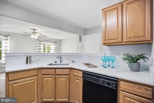 Building Photo - 8000 Delores Ct