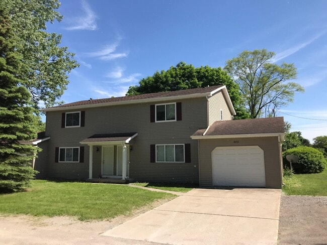 Primary Photo - 4773 Lorraine Ave