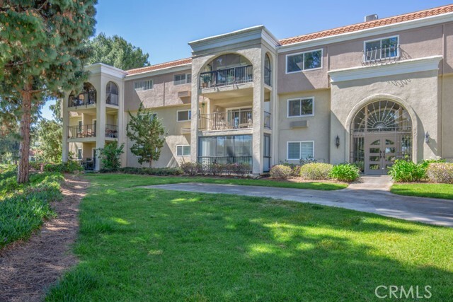 Primary Photo - 5510 Paseo Del Lago W