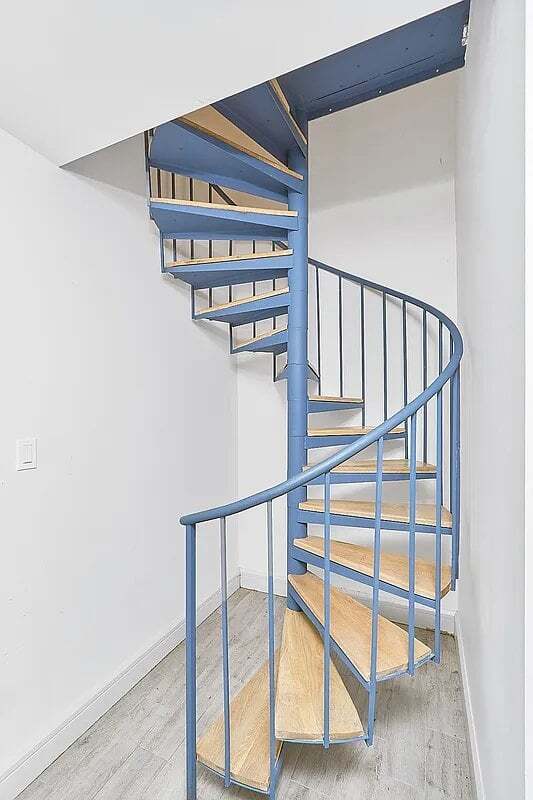 Building Photo - 56 Frost St