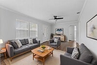 Building Photo - 2024 Jean St