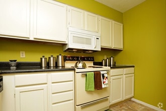 Three Bed Room - Kitchen - Hickory Grove