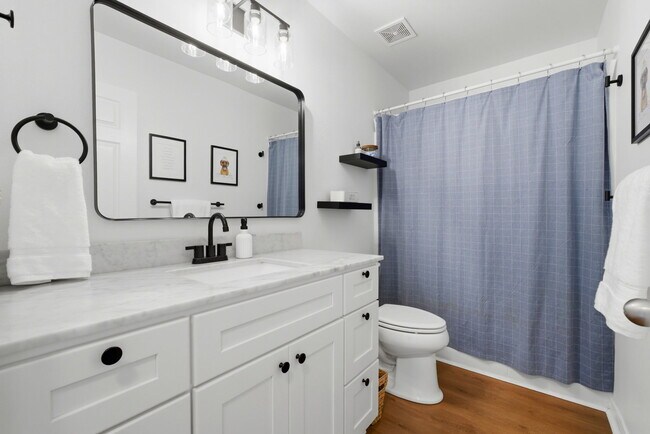 Building Photo - 1222 Bartram Ln