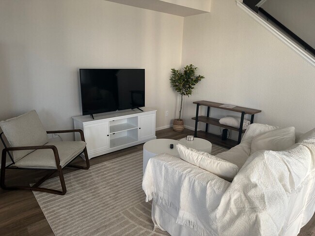Building Photo - Modern Loveland Living | 3-Bed, 2.5-Bath Home with Garage