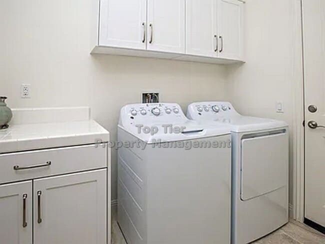 Building Photo - Rare Single-Story Rental in Award-Winning Robertson Ranch- 3 Bedrooms, 3 Bathrooms