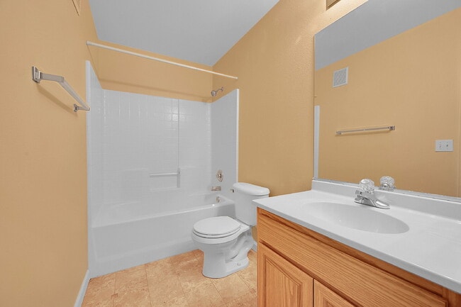 Building Photo - $2,050.00, 2-bed, 2 bath, located in Broom...