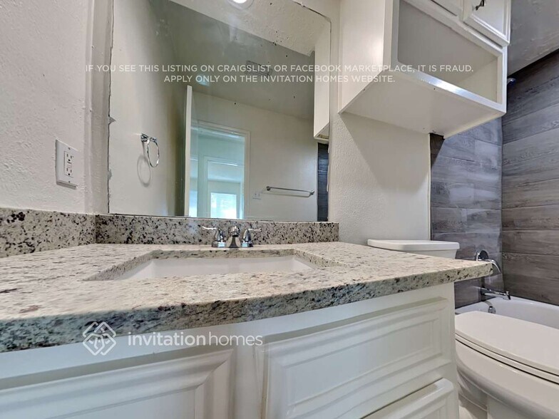 Building Photo - 22526 Smokey Hill Dr