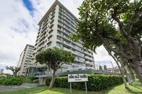 Building Photo - 2637 Kuilei St