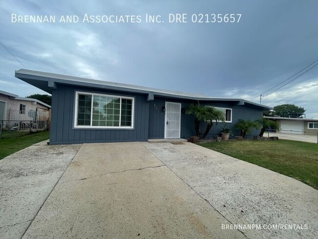 Building Photo - 820 Hickory Ct