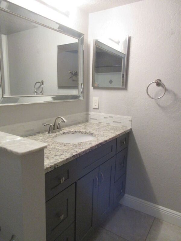 Building Photo - 831 Camargo Way