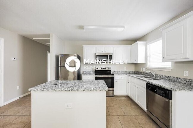 Building Photo - 3 Bedroom Pet-Friendly Home in San Antonio, TX with Main Street Renewal