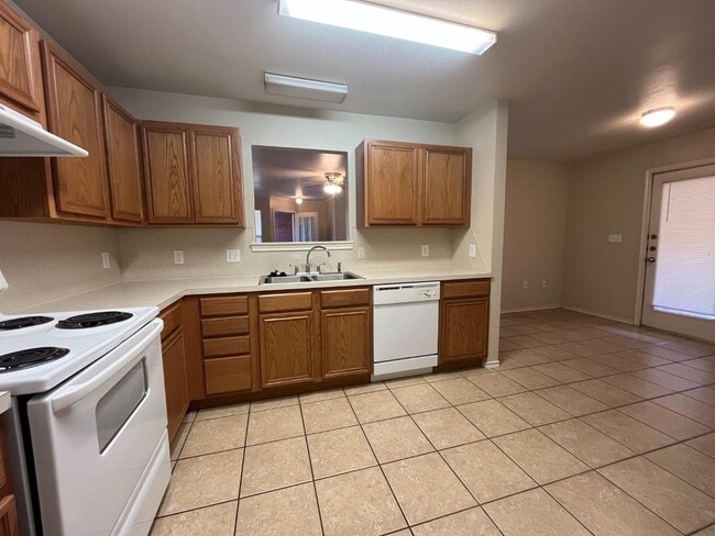 Building Photo - 314 N Clinton Ave