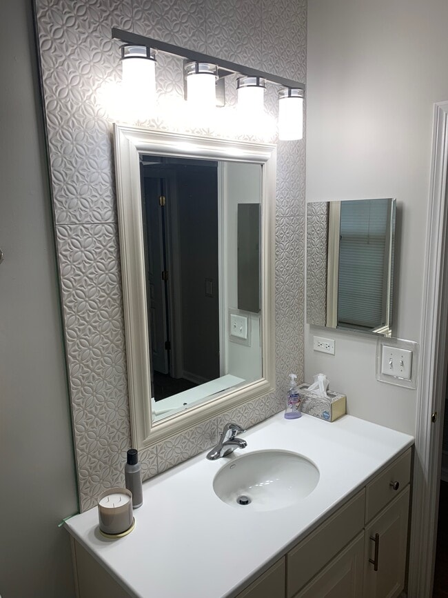 Building Photo - 13585 Yellow Pine Dr
