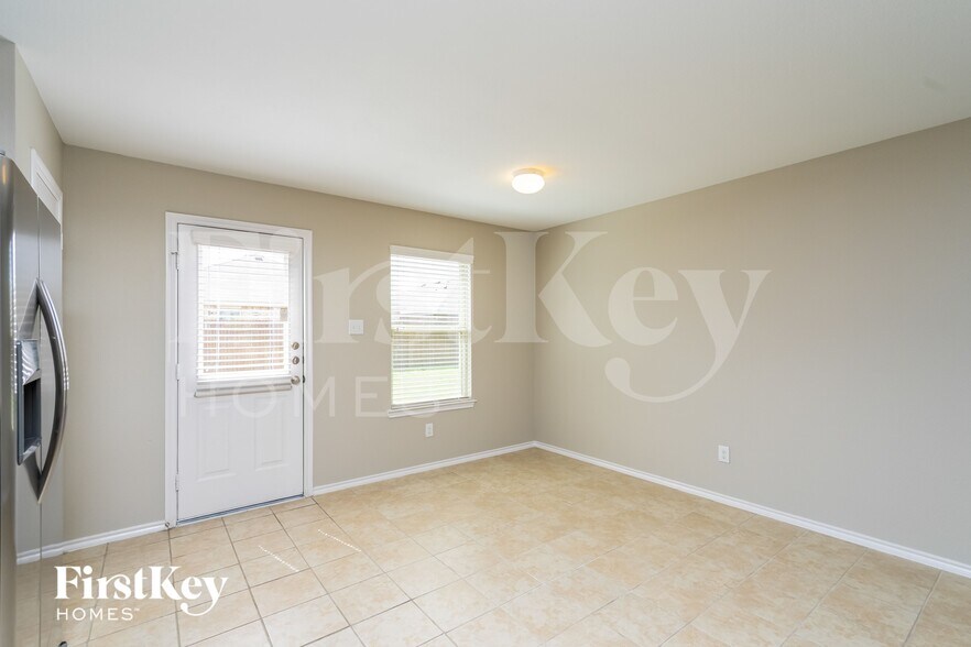Building Photo - 2212 Tombstone Dr