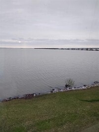 Building Photo - 112 Harbor Dr