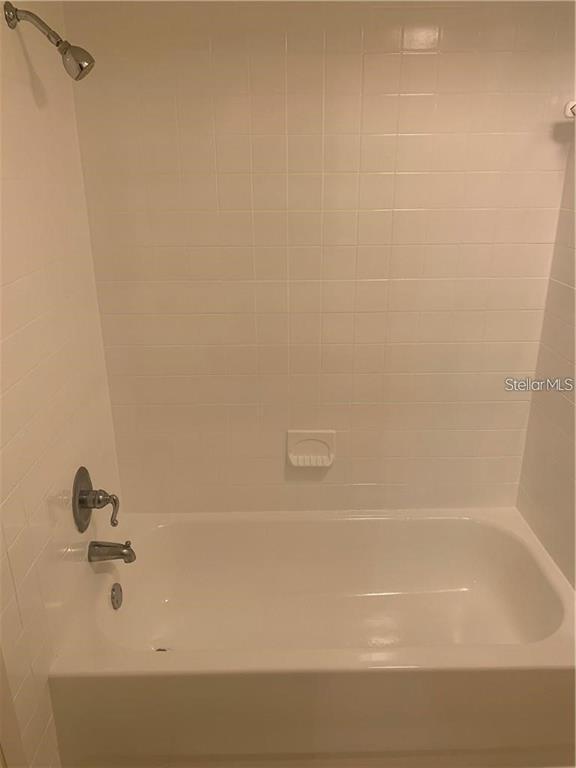 Building Photo - 4913 Rockledge Cir