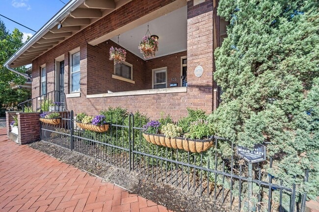 Building Photo - 503 S 3rd St