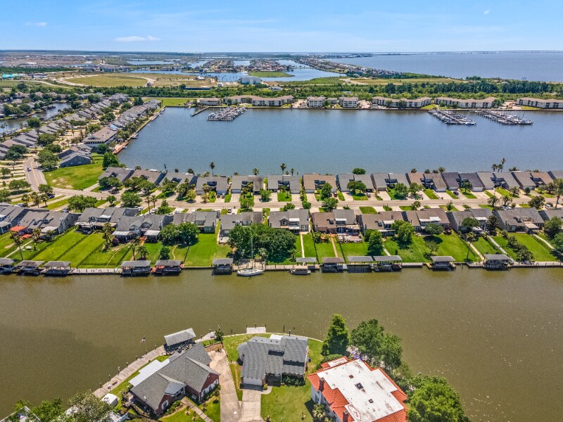 Building Photo - 1546 Marina Dr