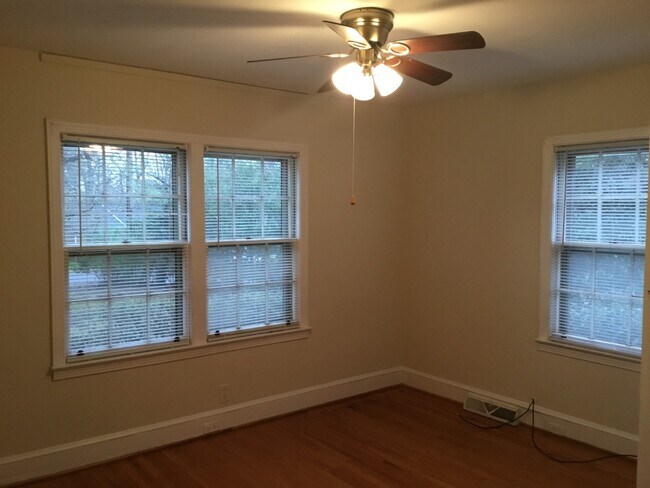Building Photo - 1035 Candlewood Ln