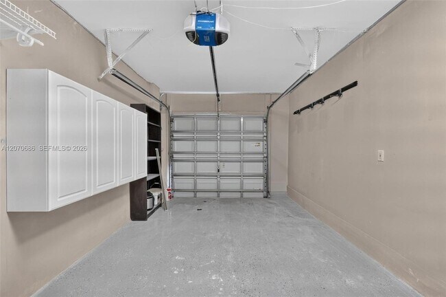 Building Photo - 4848 Grapevine Wy