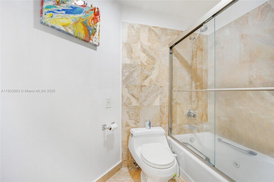Building Photo - 888 Brickell Key Dr