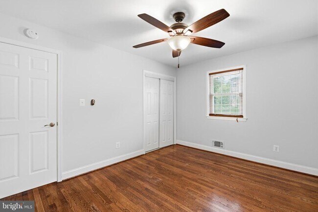 Building Photo - 1719 Melbourne Dr