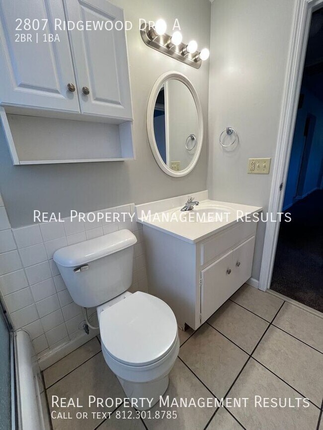 Building Photo - 2807 Ridgewood Dr