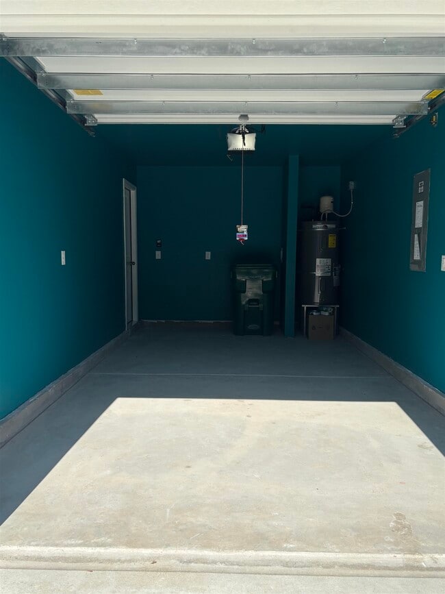 Building Photo - 160 Harvest Gold Dr