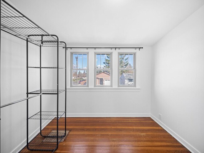 Building Photo - Modern & Cozy Retreat in Spokane – Prime Location Near Downtown