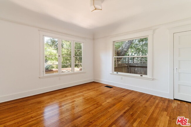 Building Photo - 2170 W 24th St